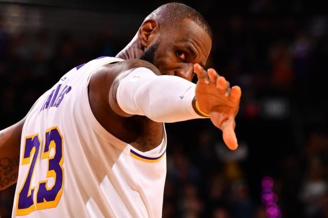 詹姆斯常规赛+季后赛总出场数超贾巴尔独占第一！